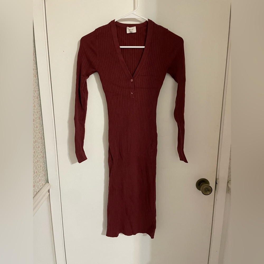 Aritzia - Midi Dress - Red / Burgundy - XS